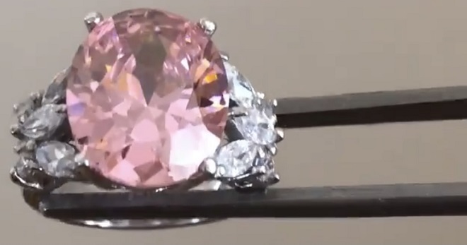 ピンクダイヤモンド　指輪