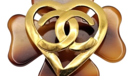 シャネル ブローチ買取相場｜古くても高く売れる理由と高価査定のコツ
